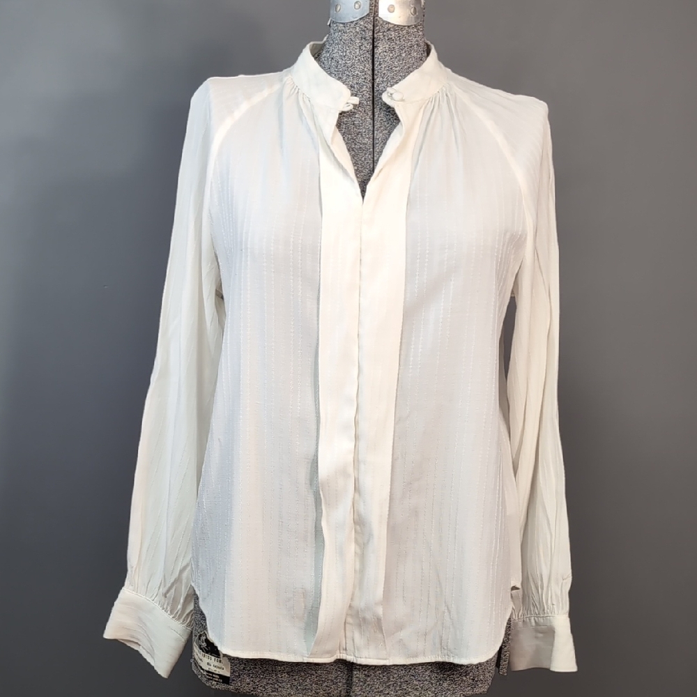 Liz Claiborne Women's Cream Pullover Blouse